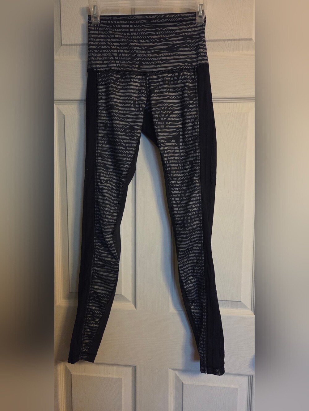 Lululemon Wunder Under leggings Size 2* Read*